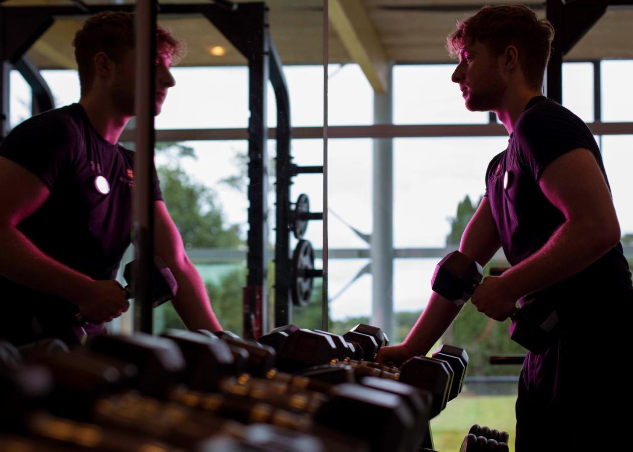 Castlemartyr Resort Hotel Exterior foto Personal trainer with a client